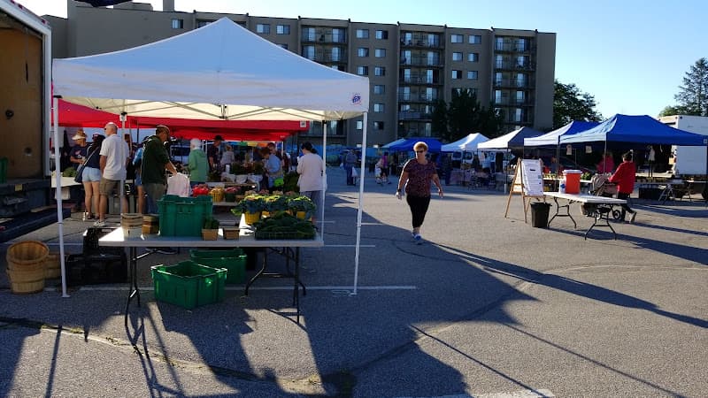 Mount Clemens Farmers Market (Seasonal)