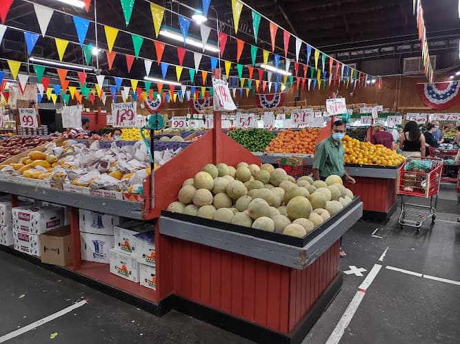 17 Farmers Market