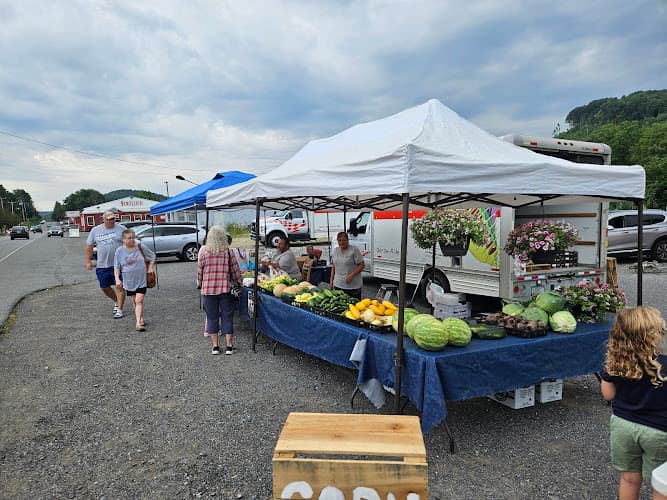 Doc Lloyd's Farmers Market