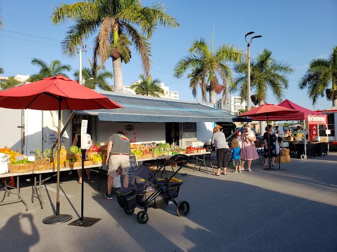 Santini Farmers Market