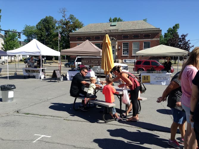 Canal Village Farmers' Market