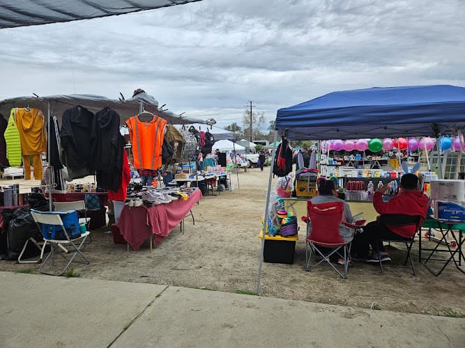 Lakeland Outdoor Market
