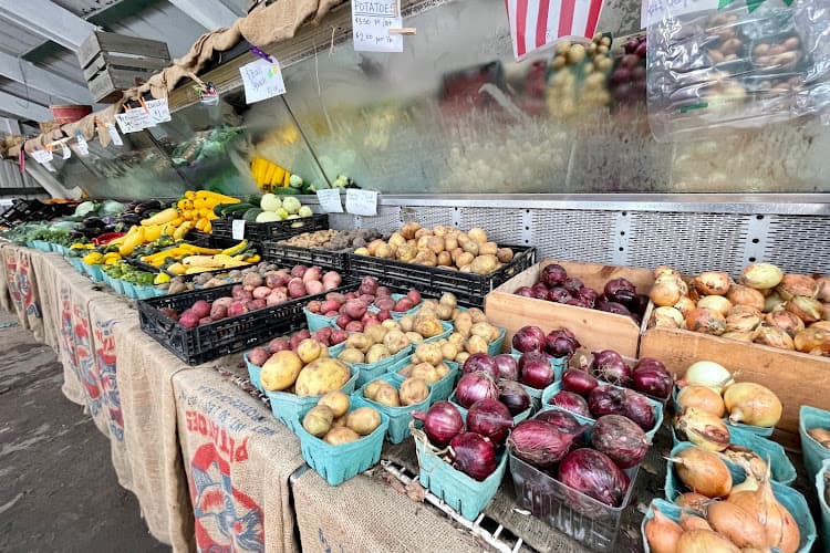 Geneva Lakes Produce Farm