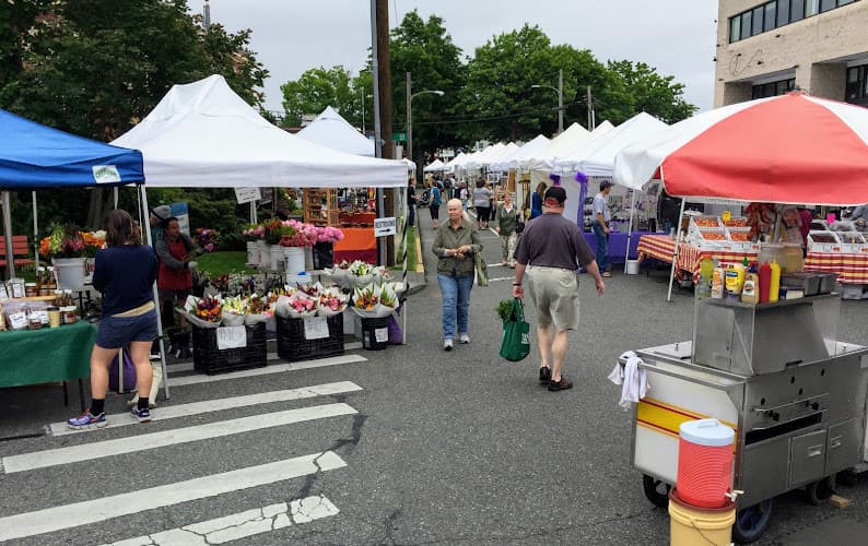Edmonds Summer Market