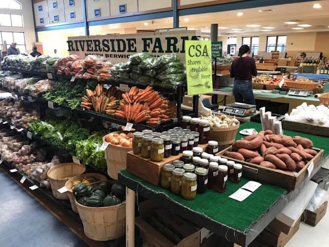 Riverside Farm Stand & Greenhouse