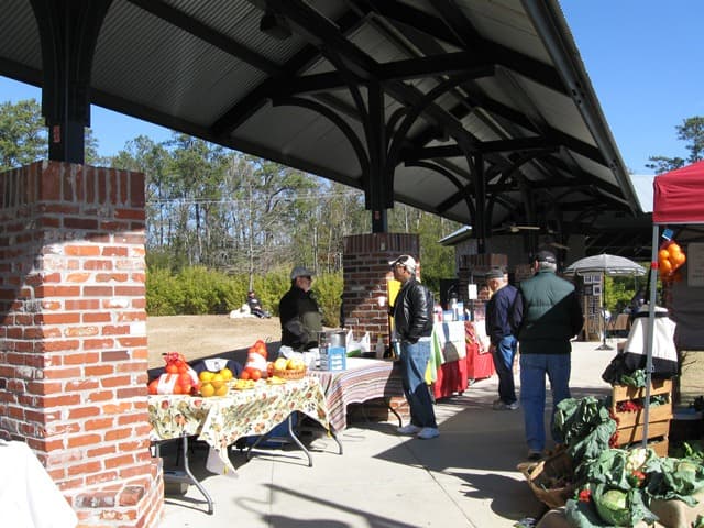 Mandeville Trailhead Community Farmers' Market