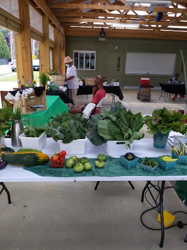 Gateway 105 Farmers' Market