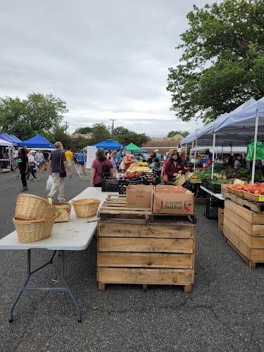 Montclair Farmers Market Walnut St. Station