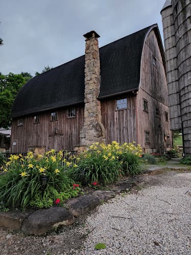Snode's Restored Country Barn & Melon Farm