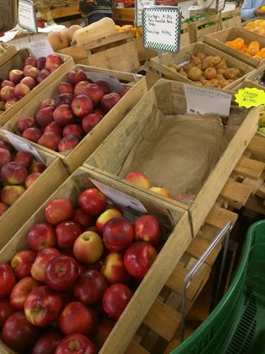 George's Market and Cafe