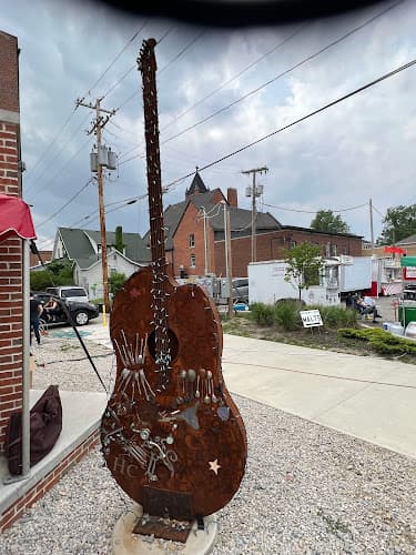 Hartford City Farmers & Makers Market