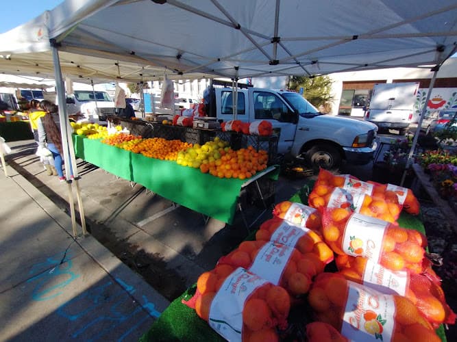 Downtown Oxnard Farmers Market