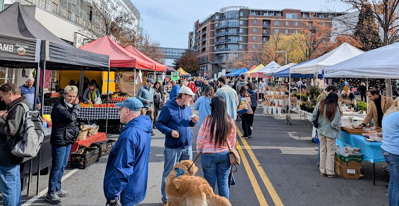 FRESHFARM Mosaic Market