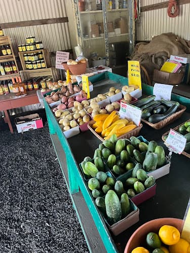 Lone Wolf Farm Market