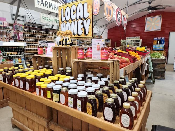 Lakeside Farmer's Market, Garden Center & Creamery