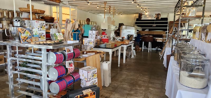 Farmers' Storehouse - Organic Food Co-Op , Flour Mill & Bakery