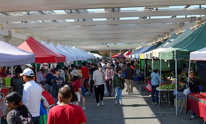 De Anza College Farmers' Market